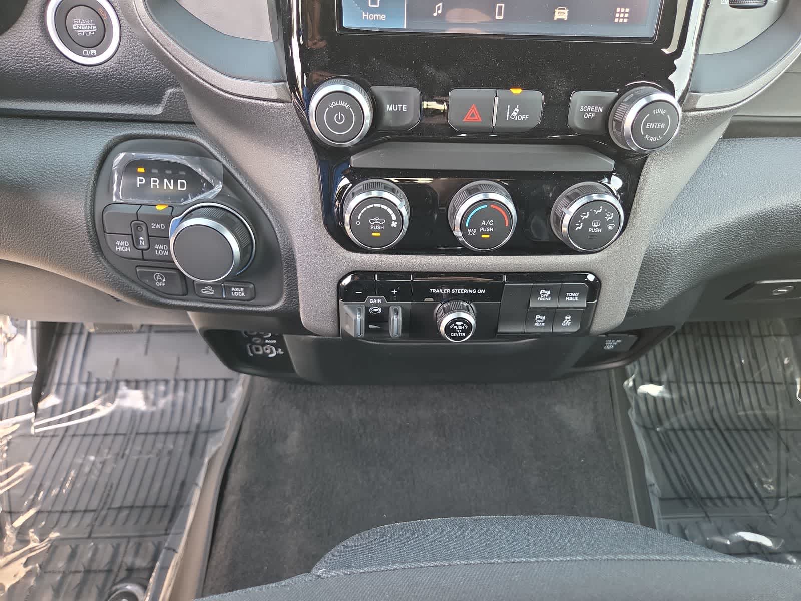 Thumbnail: 2026 RAM 1500 - 25