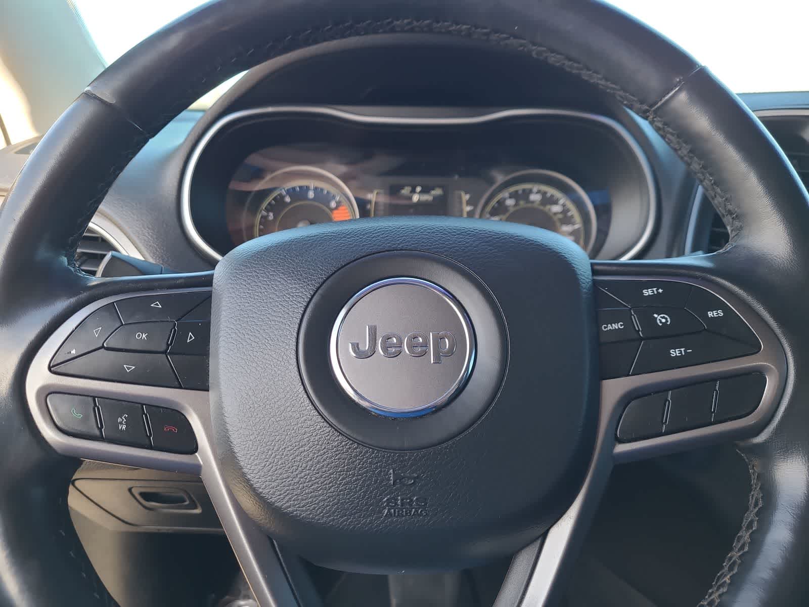 Thumbnail: 2021 Jeep Cherokee - 23