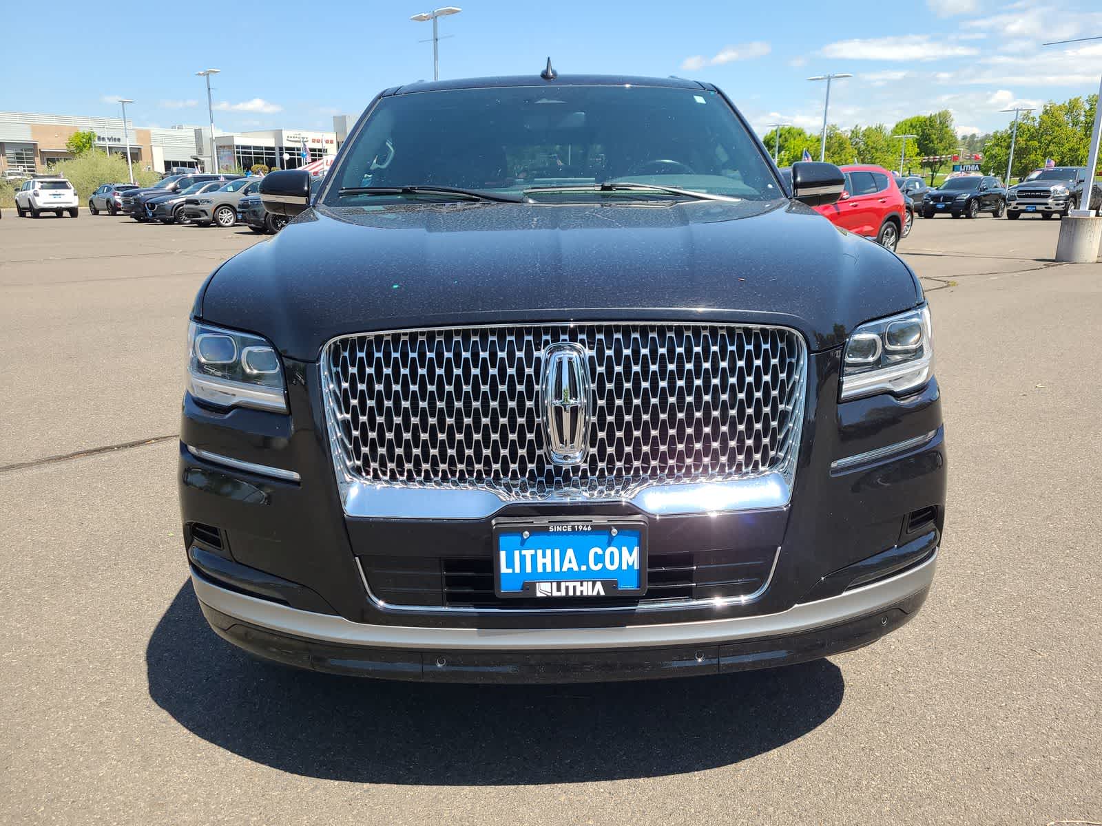 Thumbnail: 2024 Lincoln Navigator L - 14