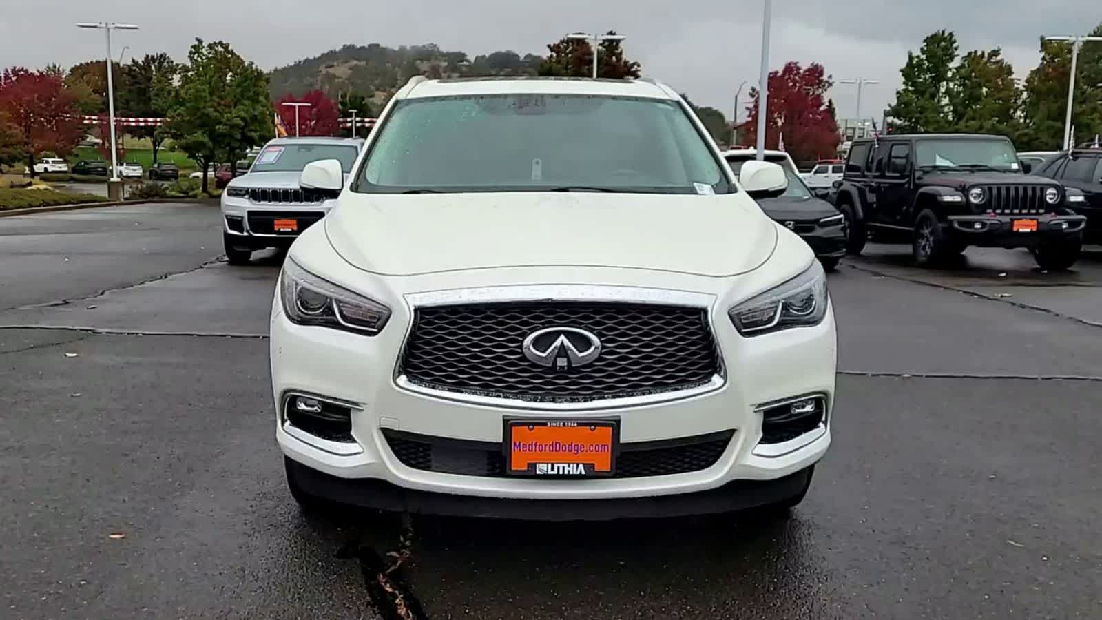 Thumbnail: 2017 INFINITI QX60 - 3