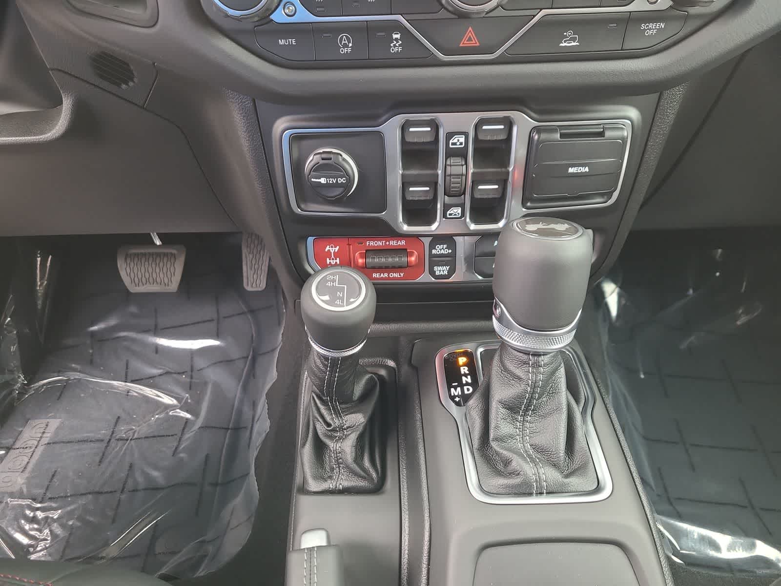 Thumbnail: 2026 Jeep Wrangler - 25