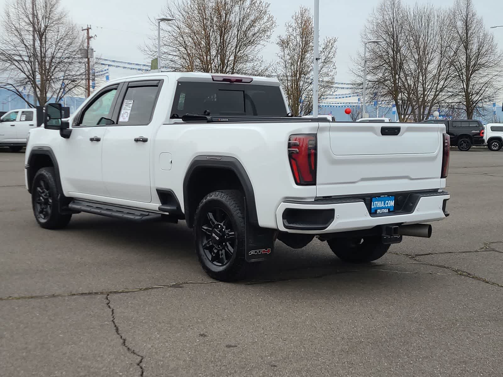 Thumbnail: 2024 GMC Sierra 2500 - 12