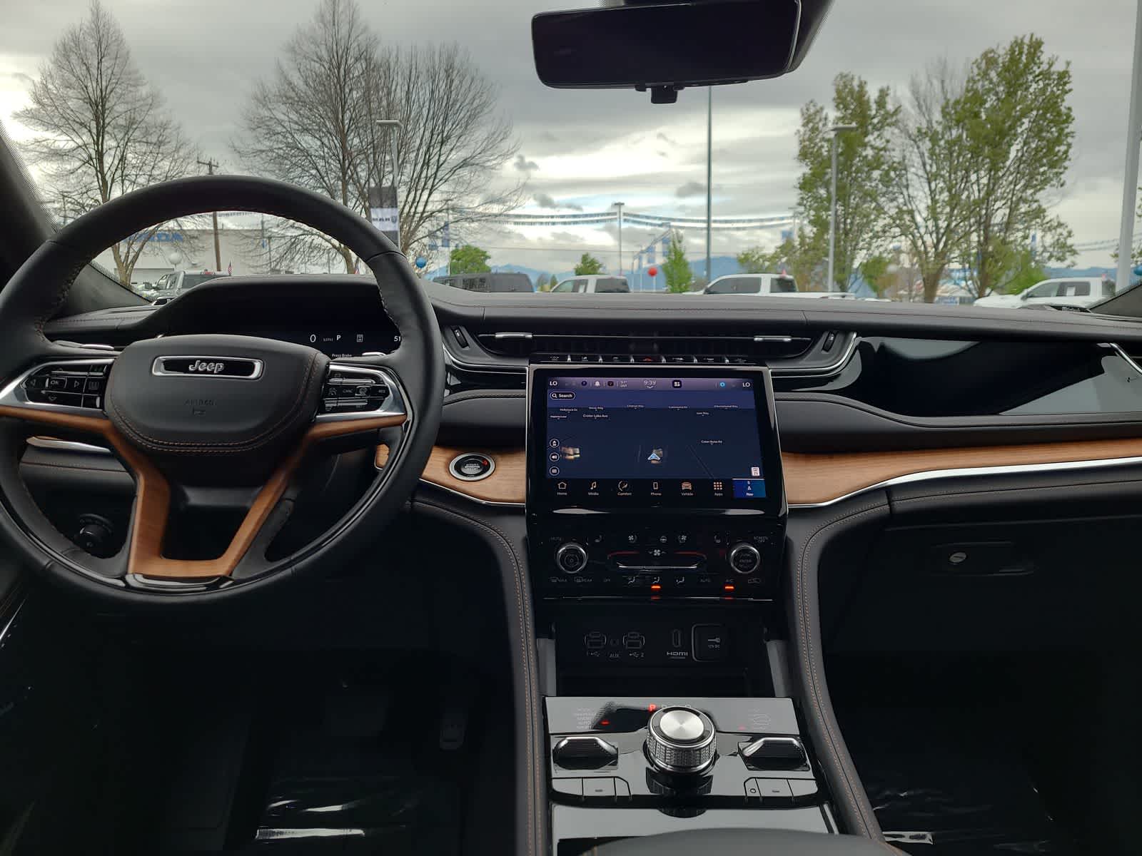 Thumbnail: 2025 Jeep Grand Cherokee - 18