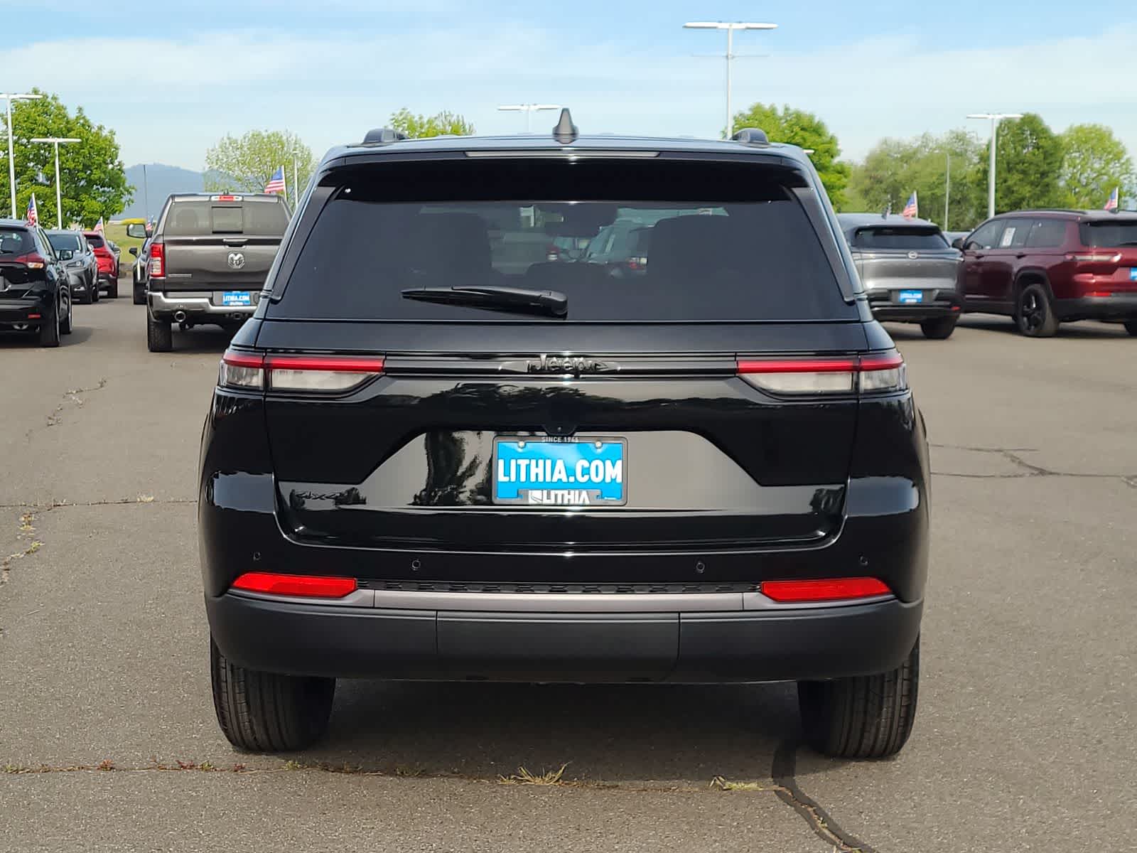 Thumbnail: 2026 Jeep Grand Cherokee - 13