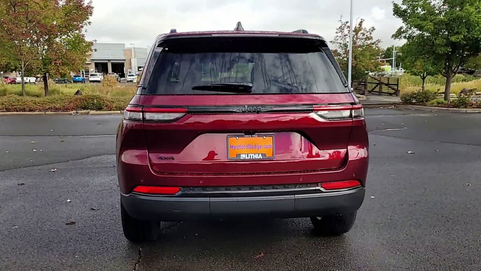 Thumbnail: 2025 Jeep Grand Cherokee - 7