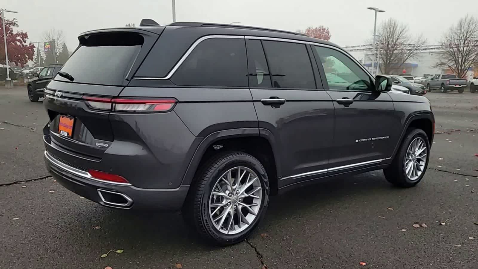 Thumbnail: 2025 Jeep Grand Cherokee - 8