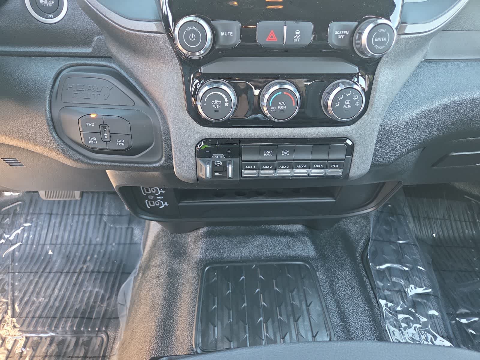 Thumbnail: 2026 RAM 5500 - 25