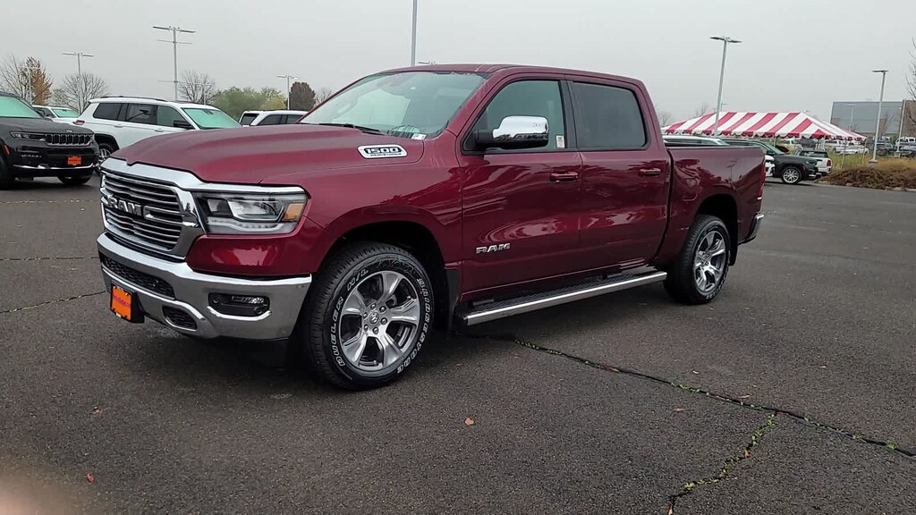 2024 Ram 1500 LARAMIE CREW CAB 4X4 5'7 BOX Crew Cab Delmonico Red