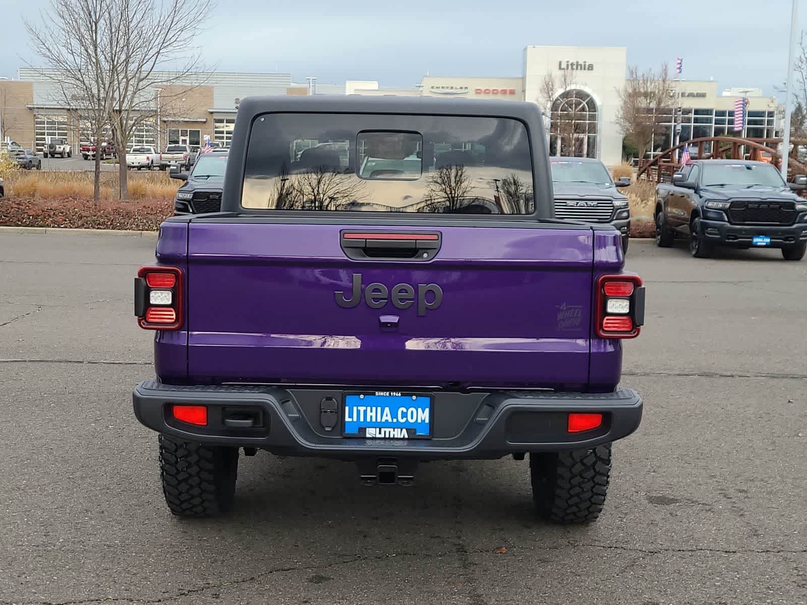 Thumbnail: 2026 Jeep Gladiator - 13