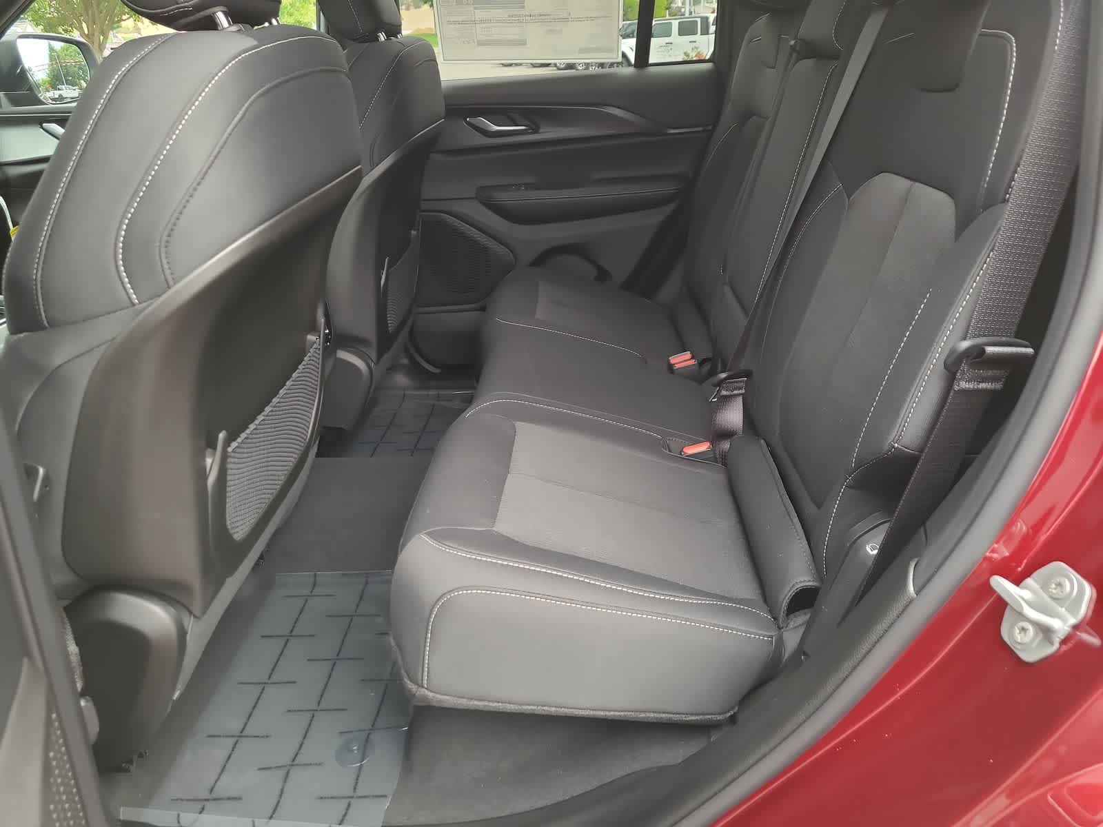 Thumbnail: 2025 Jeep Grand Cherokee - 21