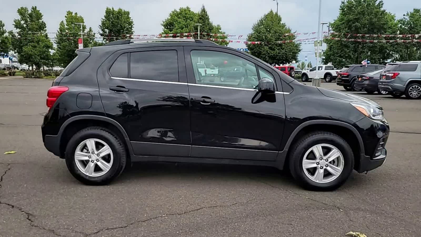 Thumbnail: 2020 Chevrolet Trax - 9