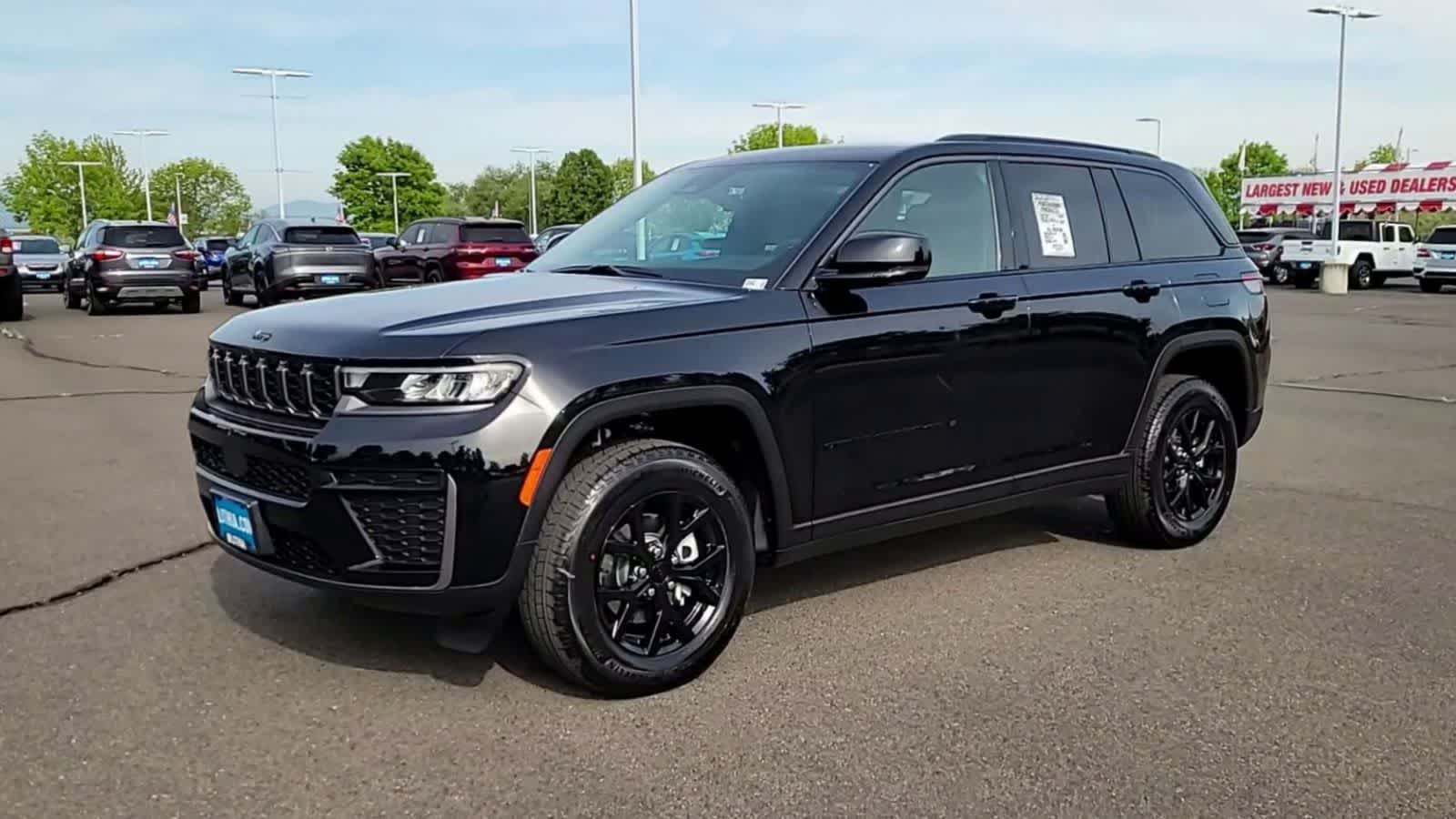 Thumbnail: 2026 Jeep Grand Cherokee - 4