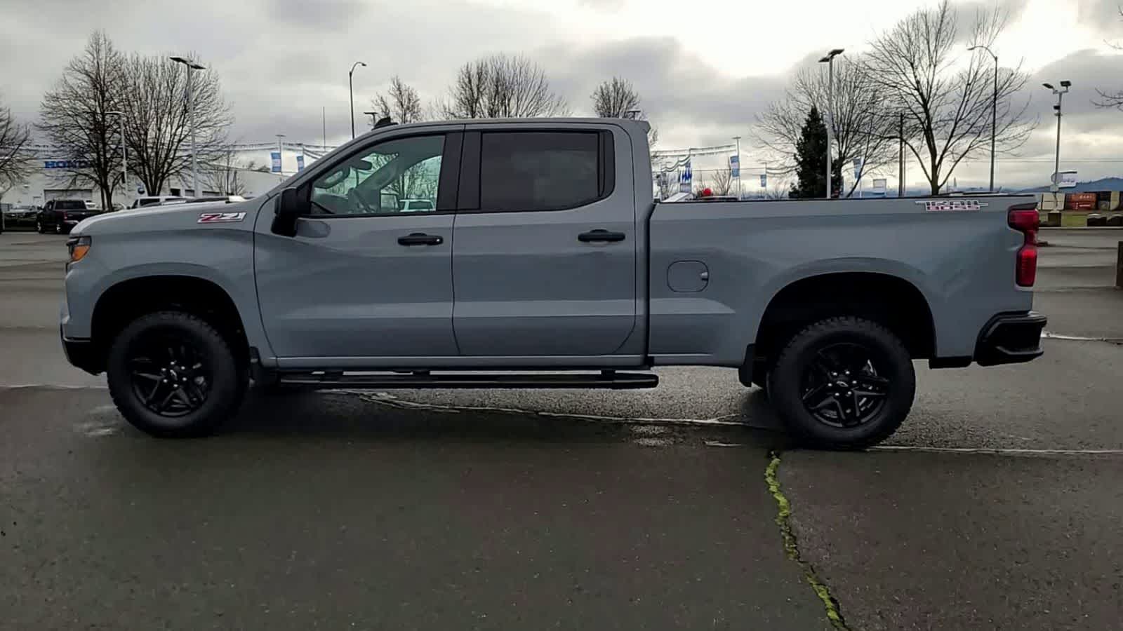 Thumbnail: 2025 Chevrolet Silverado 1500 - 5