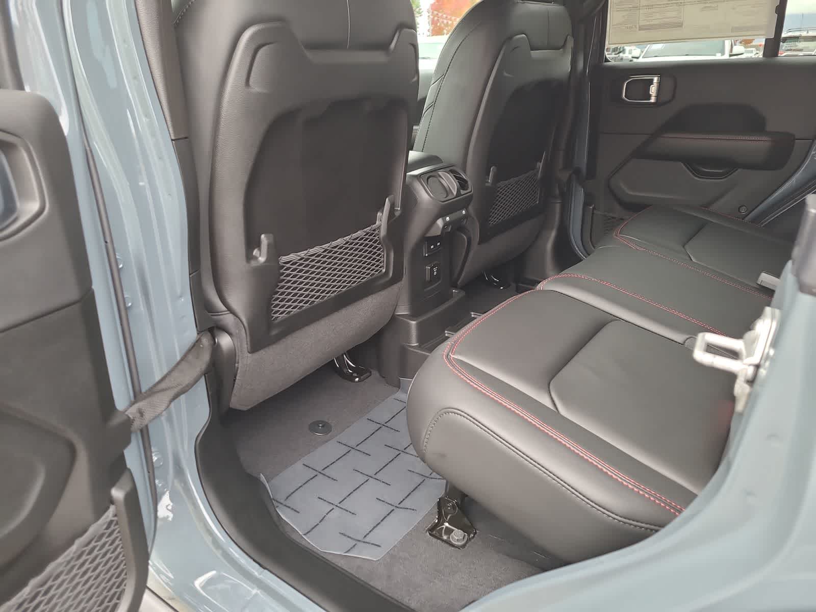 Thumbnail: 2025 Jeep Wrangler - 20