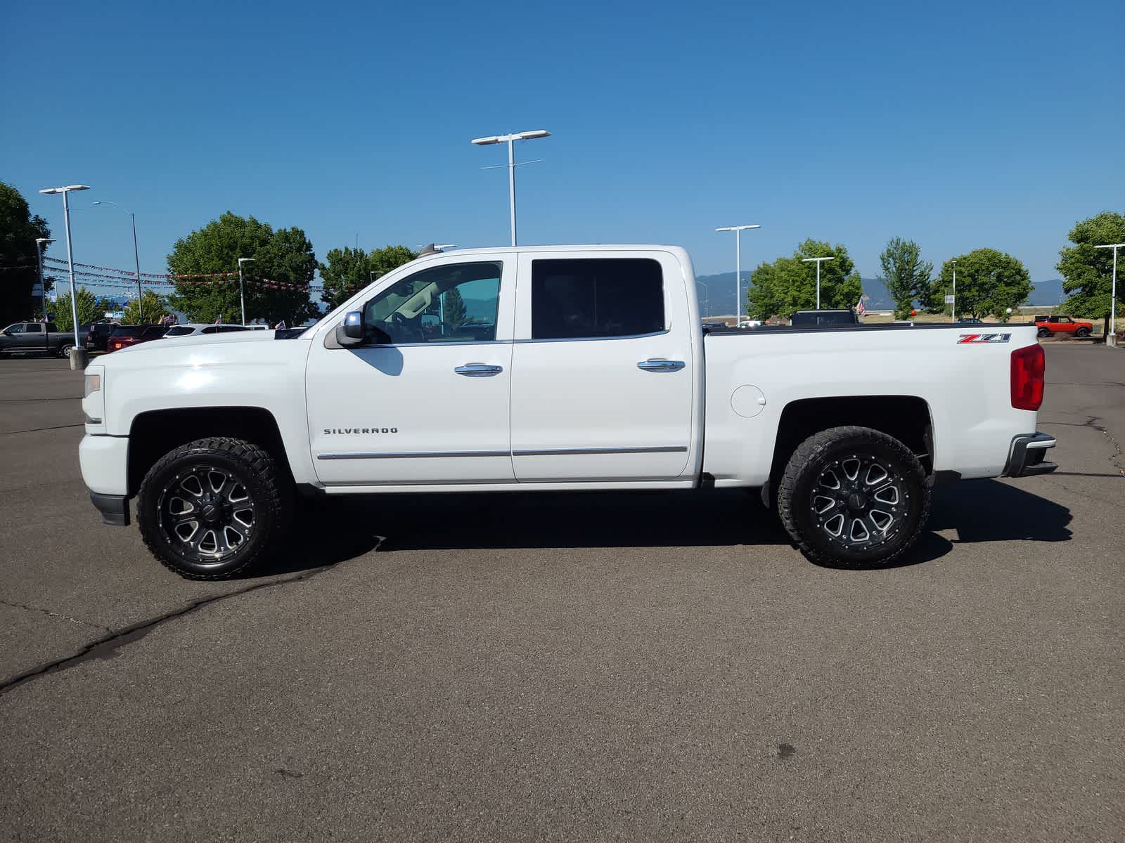 Thumbnail: 2016 Chevrolet Silverado 1500 - 11