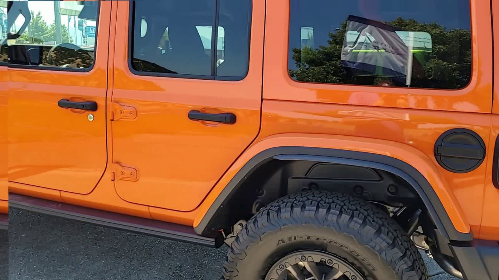 Thumbnail: 2025 Jeep Wrangler - 9