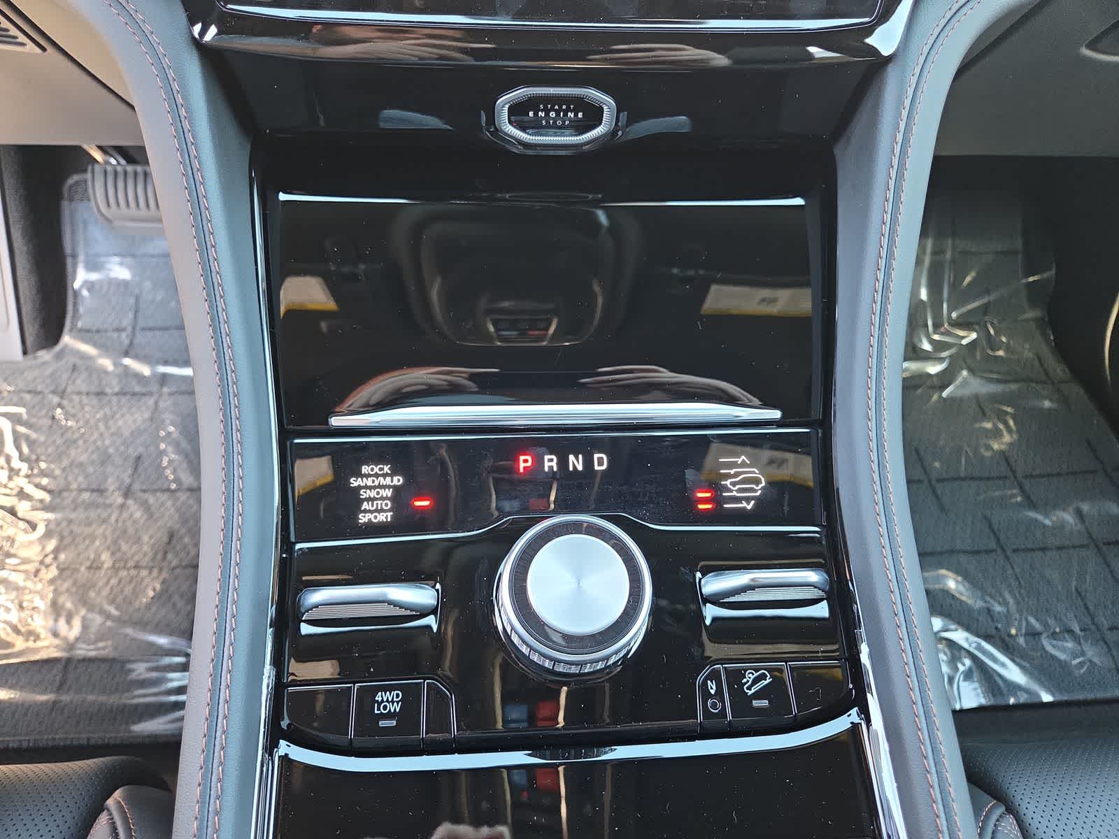 Thumbnail: 2026 Jeep Grand Cherokee - 25