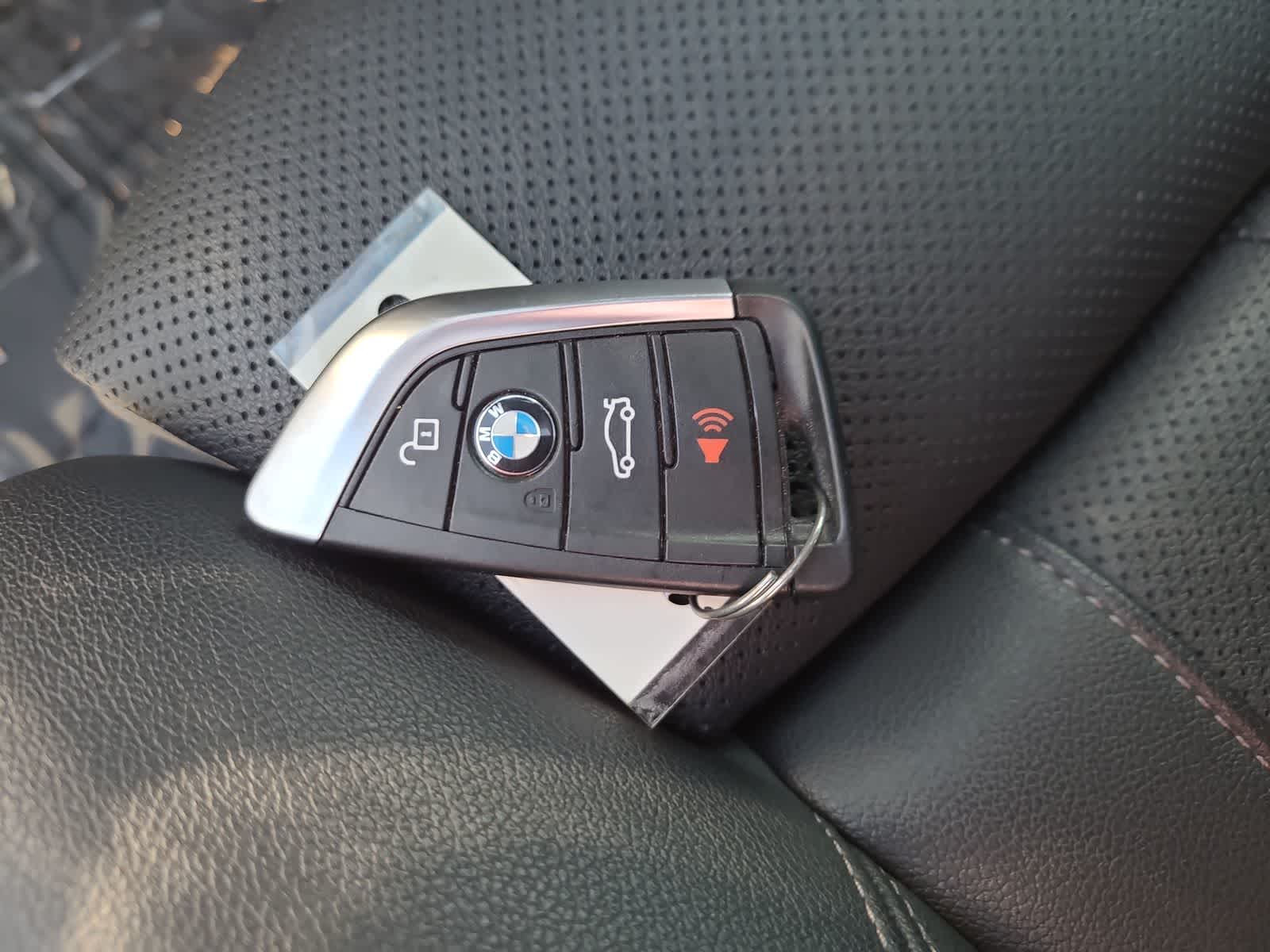 Thumbnail: 2022 BMW 5 Series - 28