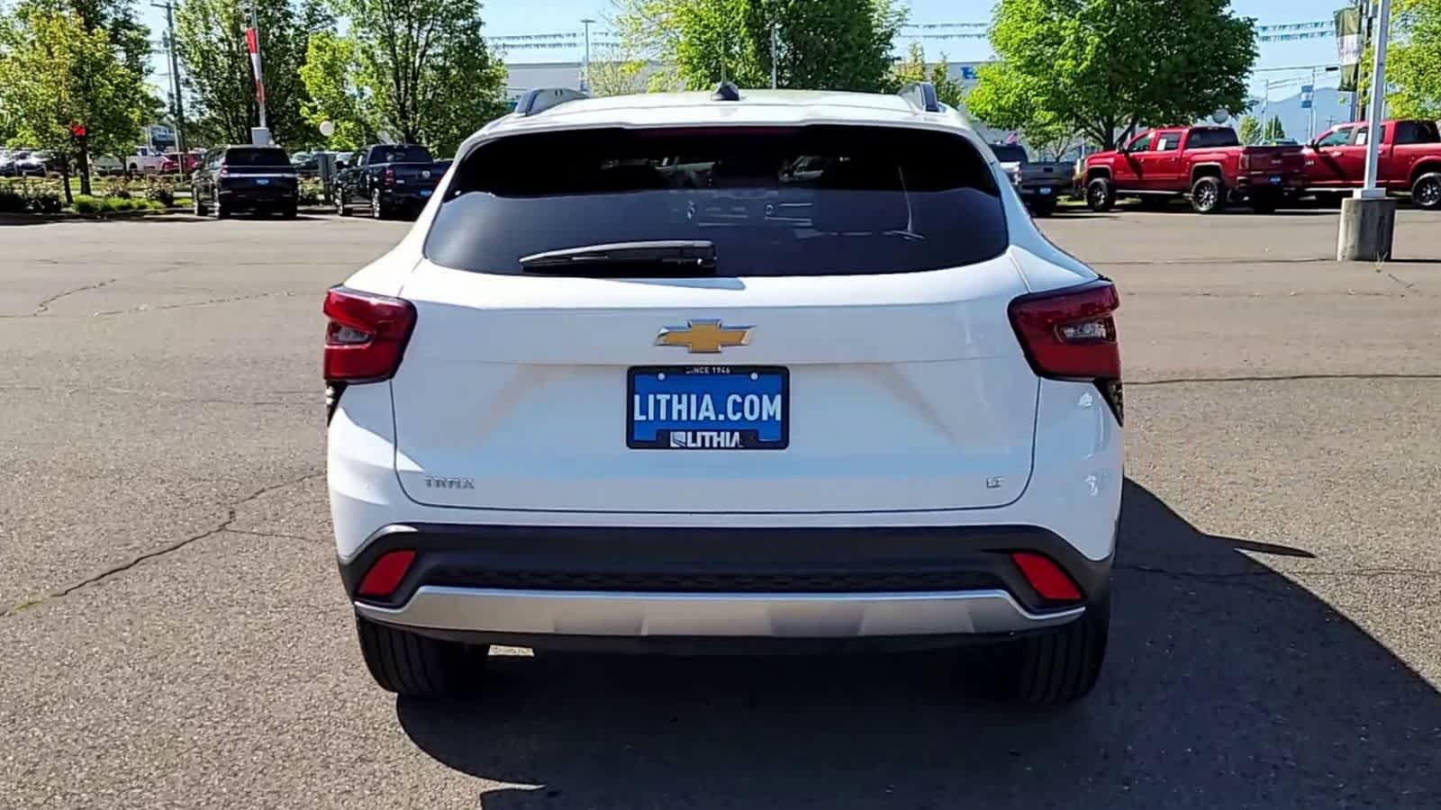 Thumbnail: 2025 Chevrolet Trax - 7