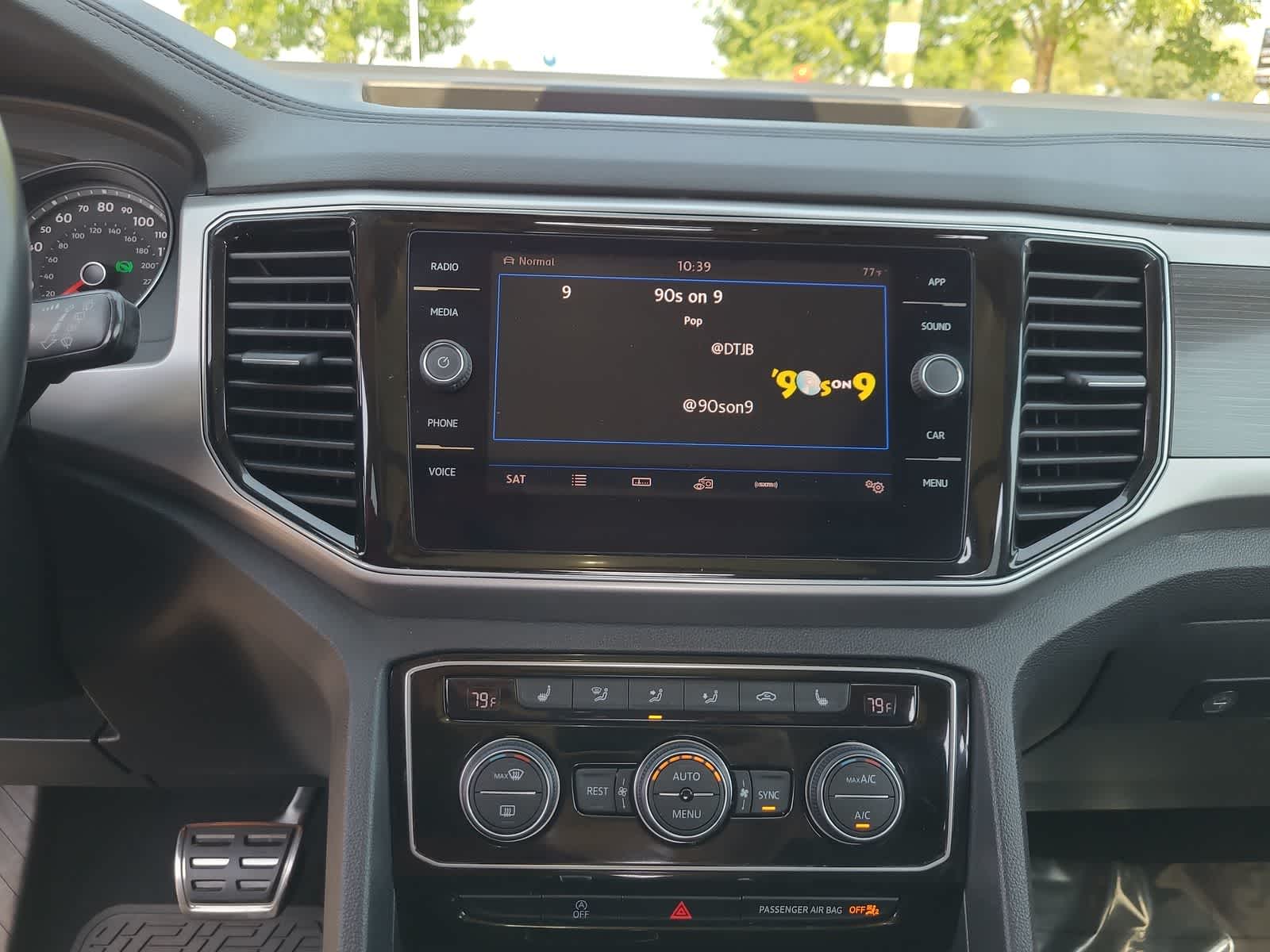 Thumbnail: 2018 Volkswagen Atlas - 24