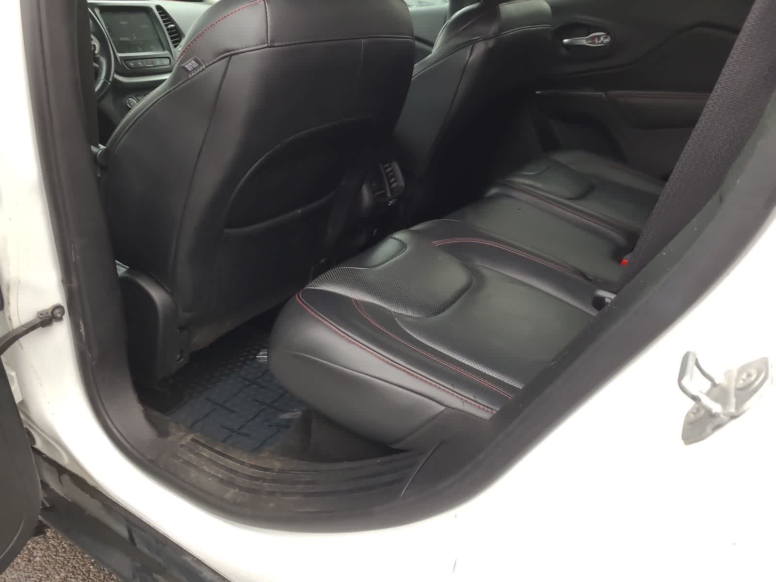 Thumbnail: 2016 Jeep Cherokee - 20