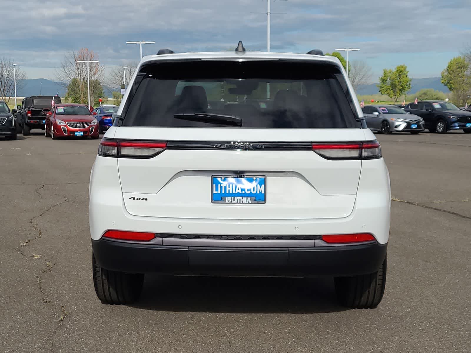 Thumbnail: 2026 Jeep Grand Cherokee - 13