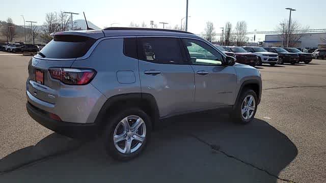 Thumbnail: 2023 Jeep Compass - 8