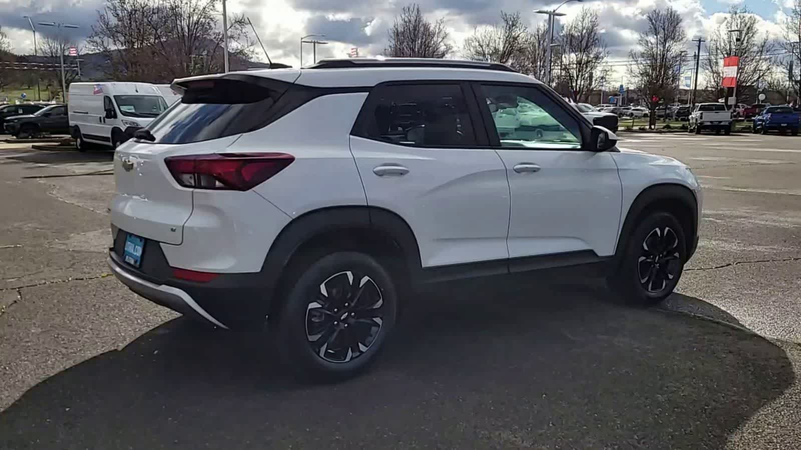 Thumbnail: 2022 Chevrolet TrailBlazer - 8