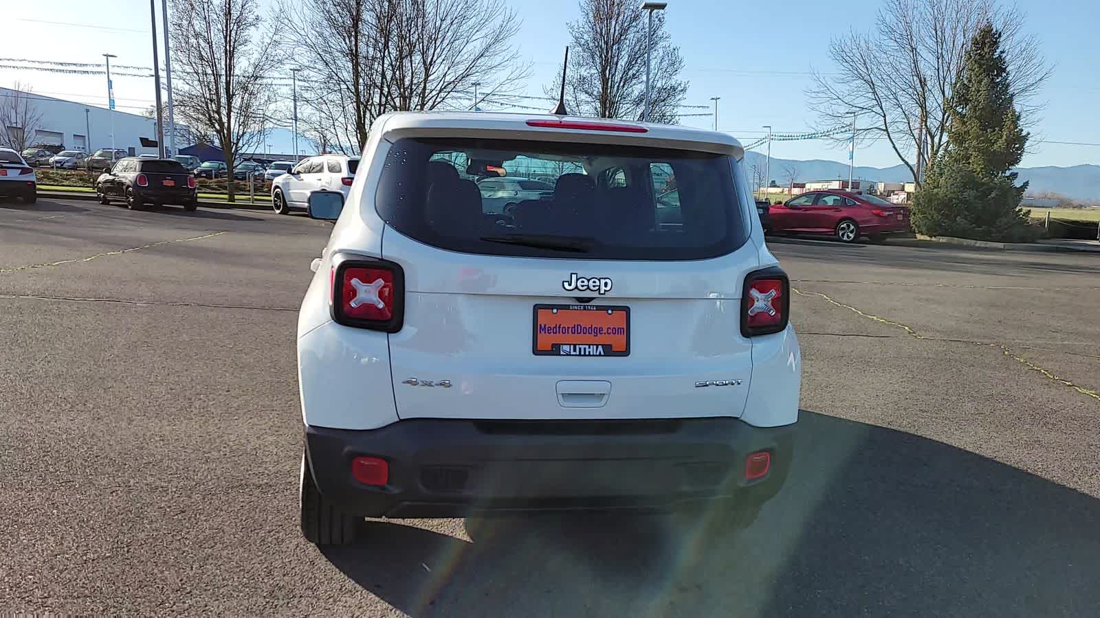 Thumbnail: 2022 Jeep Renegade - 7