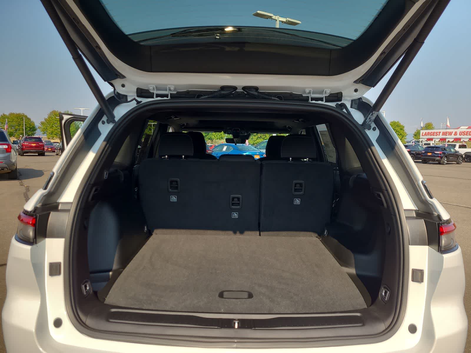 Thumbnail: 2025 Jeep Grand Cherokee - 27