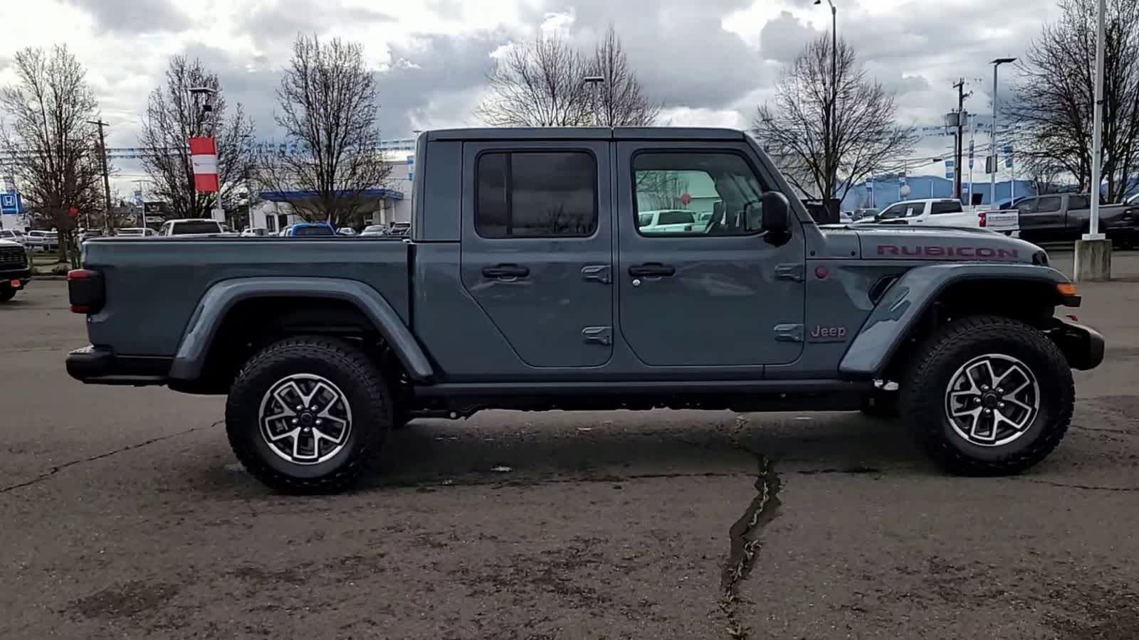 Thumbnail: 2026 Jeep Gladiator - 9