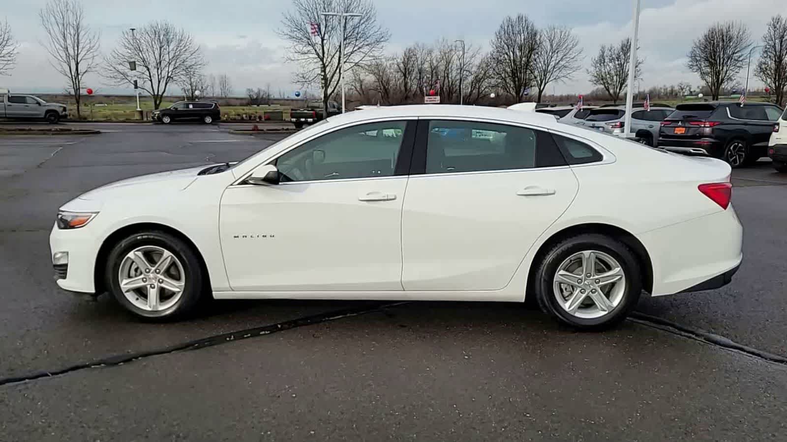 Thumbnail: 2023 Chevrolet Malibu - 5