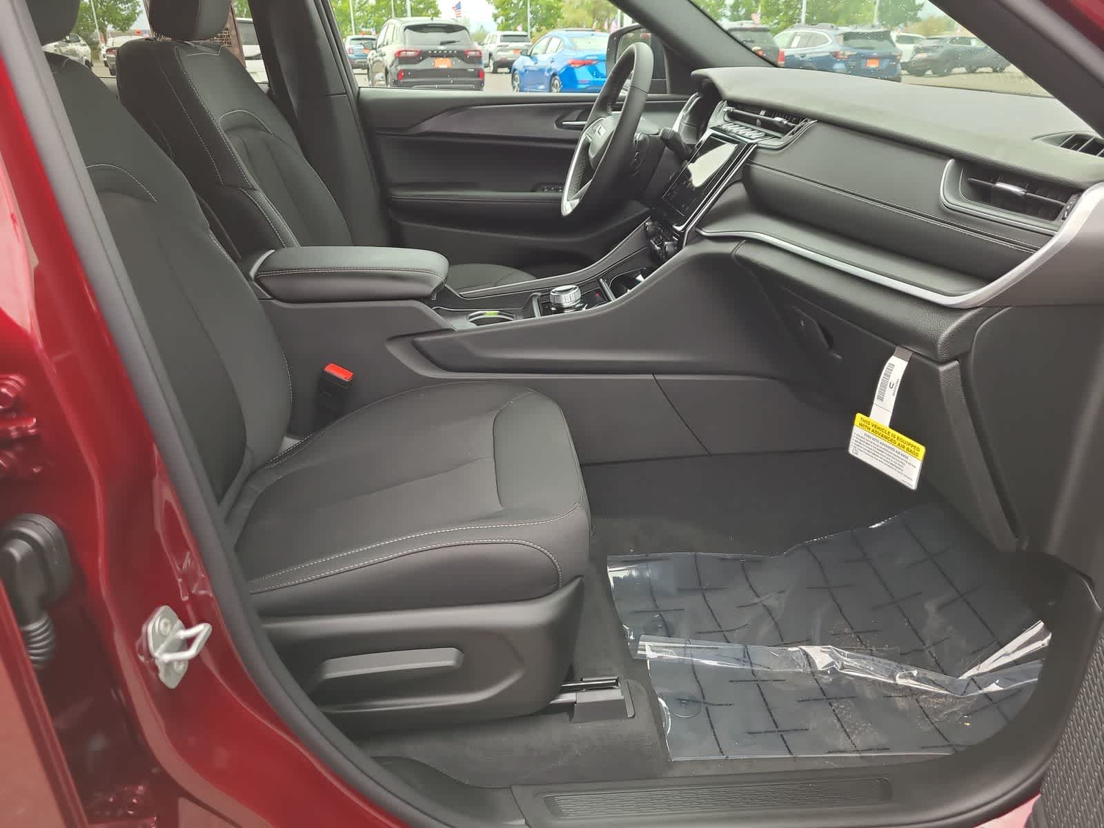 Thumbnail: 2025 Jeep Grand Cherokee - 22