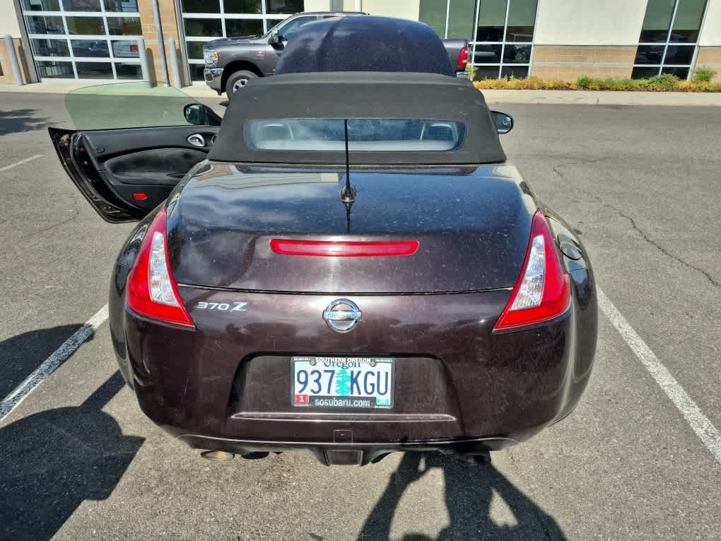 Thumbnail: 2010 Nissan Z - 3