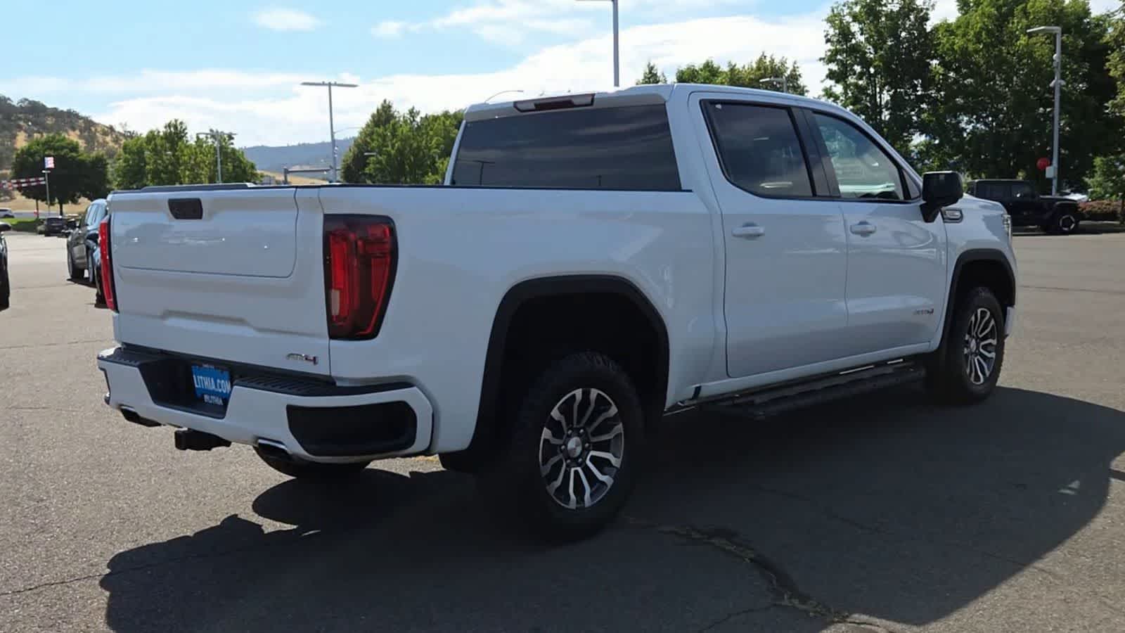 2021 GMC Sierra 1500 AT4 - Photo 8