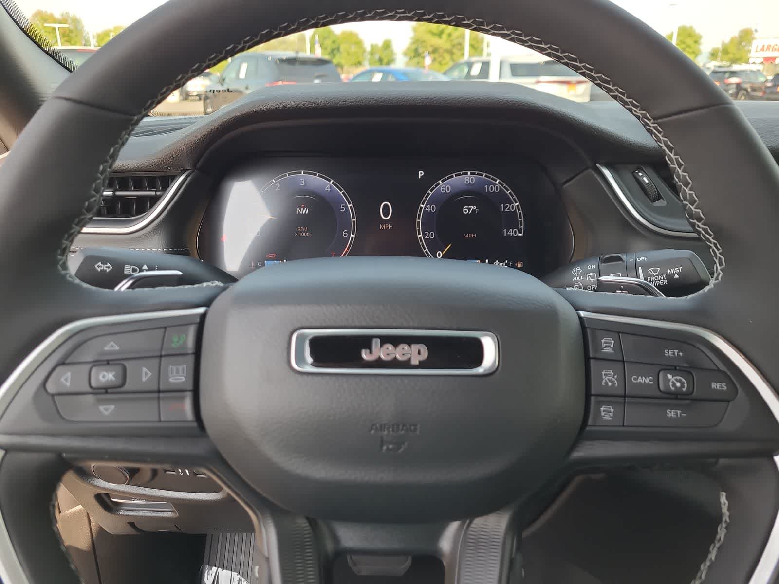 Thumbnail: 2025 Jeep Grand Cherokee - 23