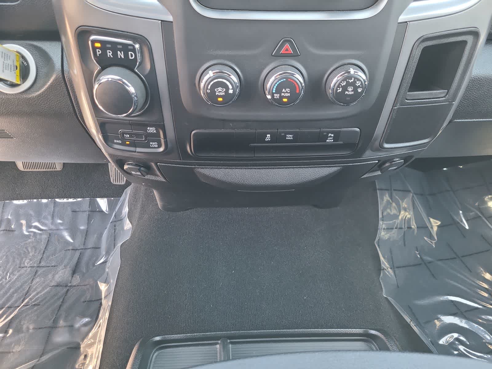 Thumbnail: 2024 RAM 1500 Classic - 25