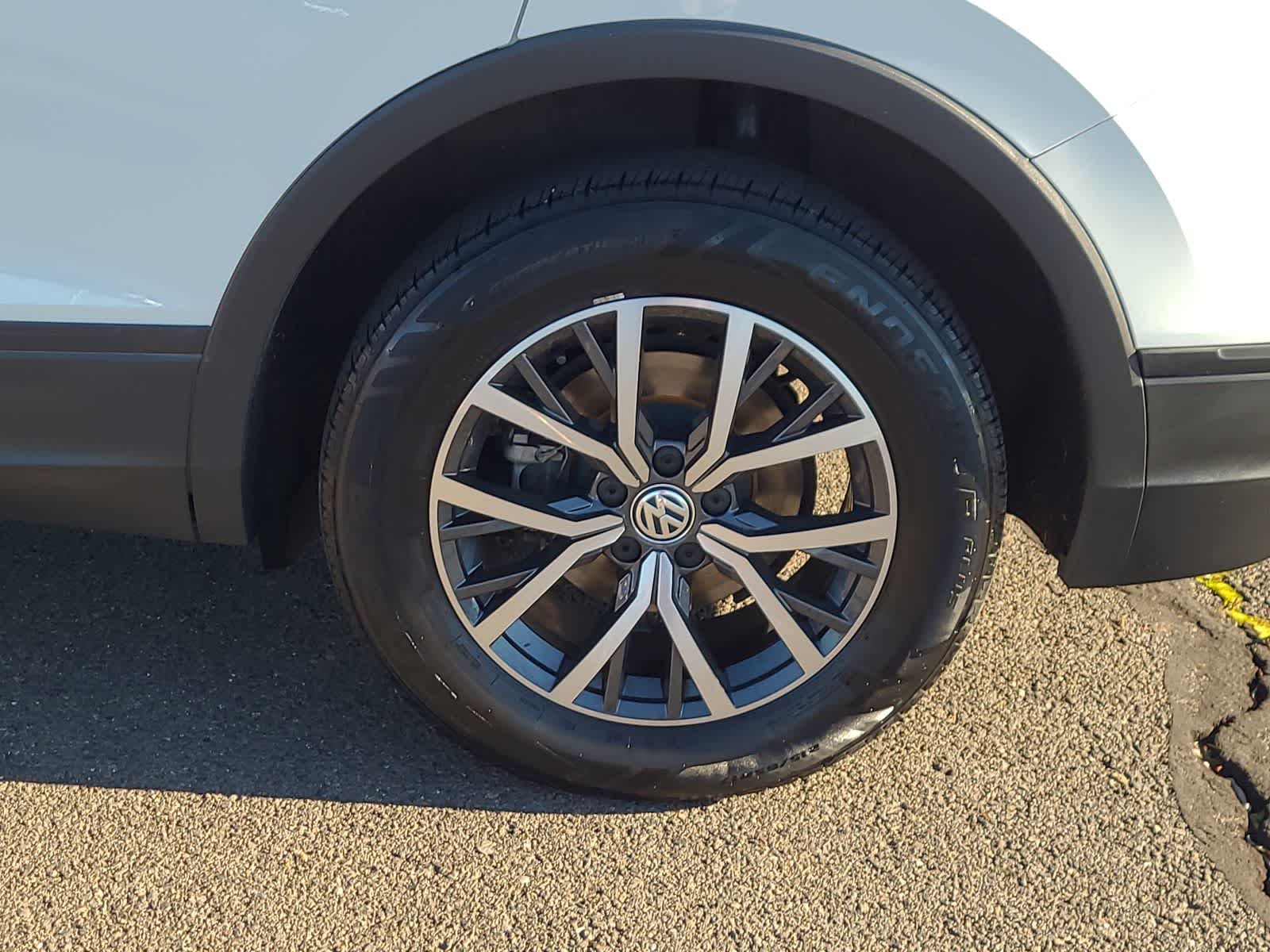 Thumbnail: 2019 Volkswagen Tiguan - 16