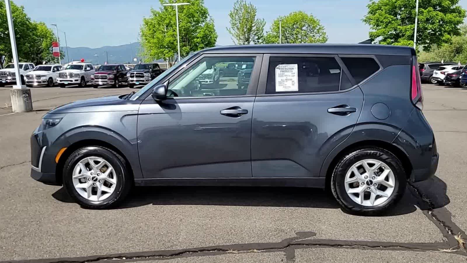 Thumbnail: 2023 Kia Soul - 5