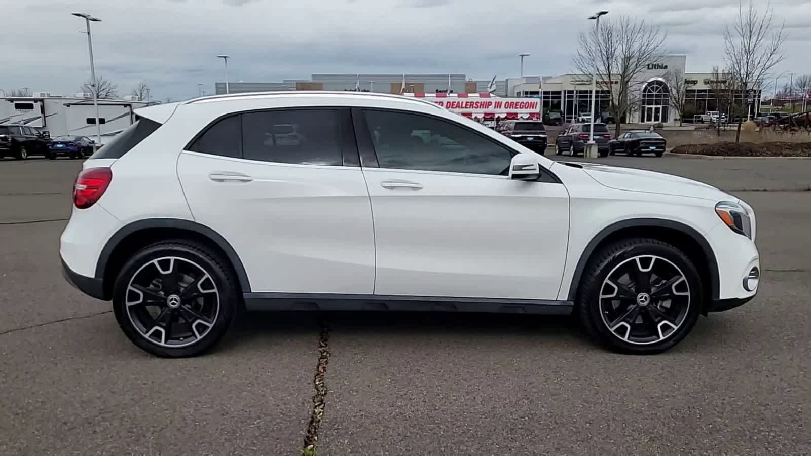 Thumbnail: 2019 Mercedes-Benz GLA - 9
