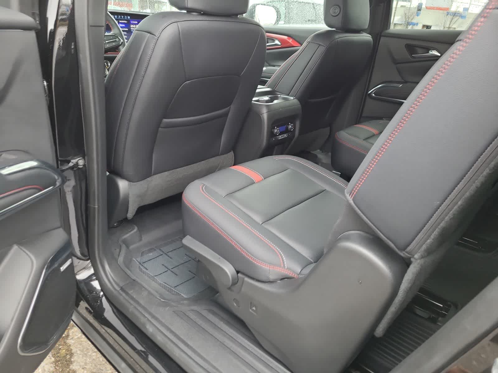 Thumbnail: 2025 Chevrolet Traverse - 20