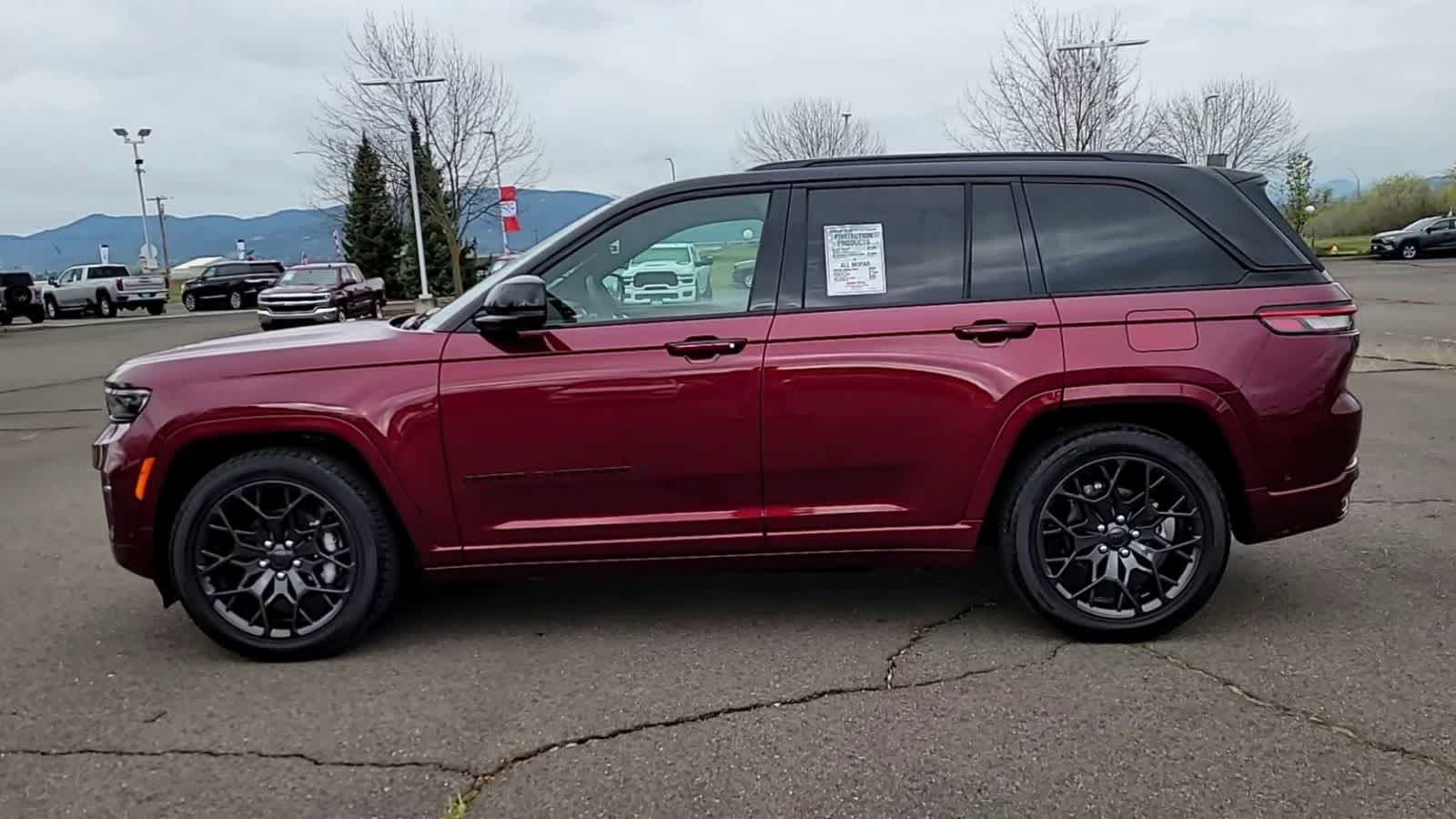 Thumbnail: 2025 Jeep Grand Cherokee - 5