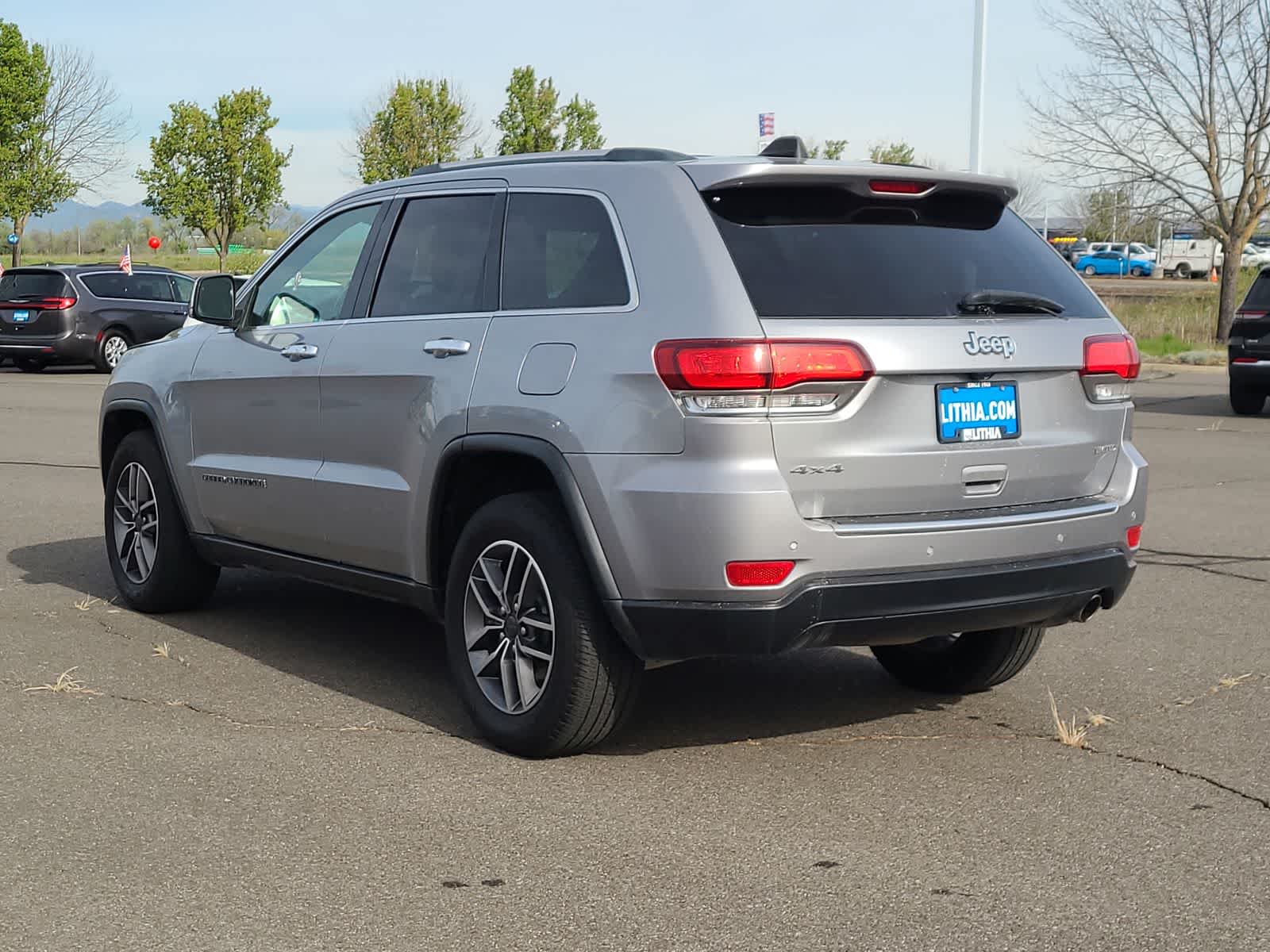 Thumbnail: 2020 Jeep Grand Cherokee - 12