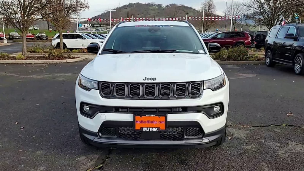 New 2026 Jeep Compass LATITUDE ALTITUDE 4X4 Sport Utility