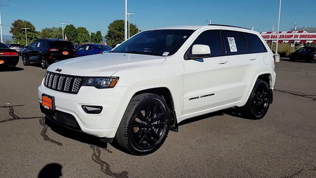 Used 2021 Jeep Grand Cherokee Laredo SUV