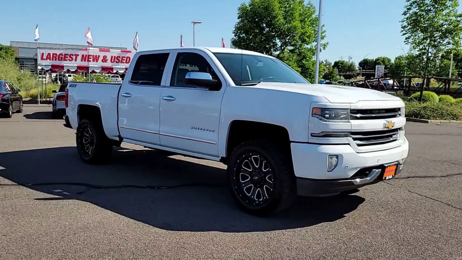 Thumbnail: 2016 Chevrolet Silverado 1500 - 2