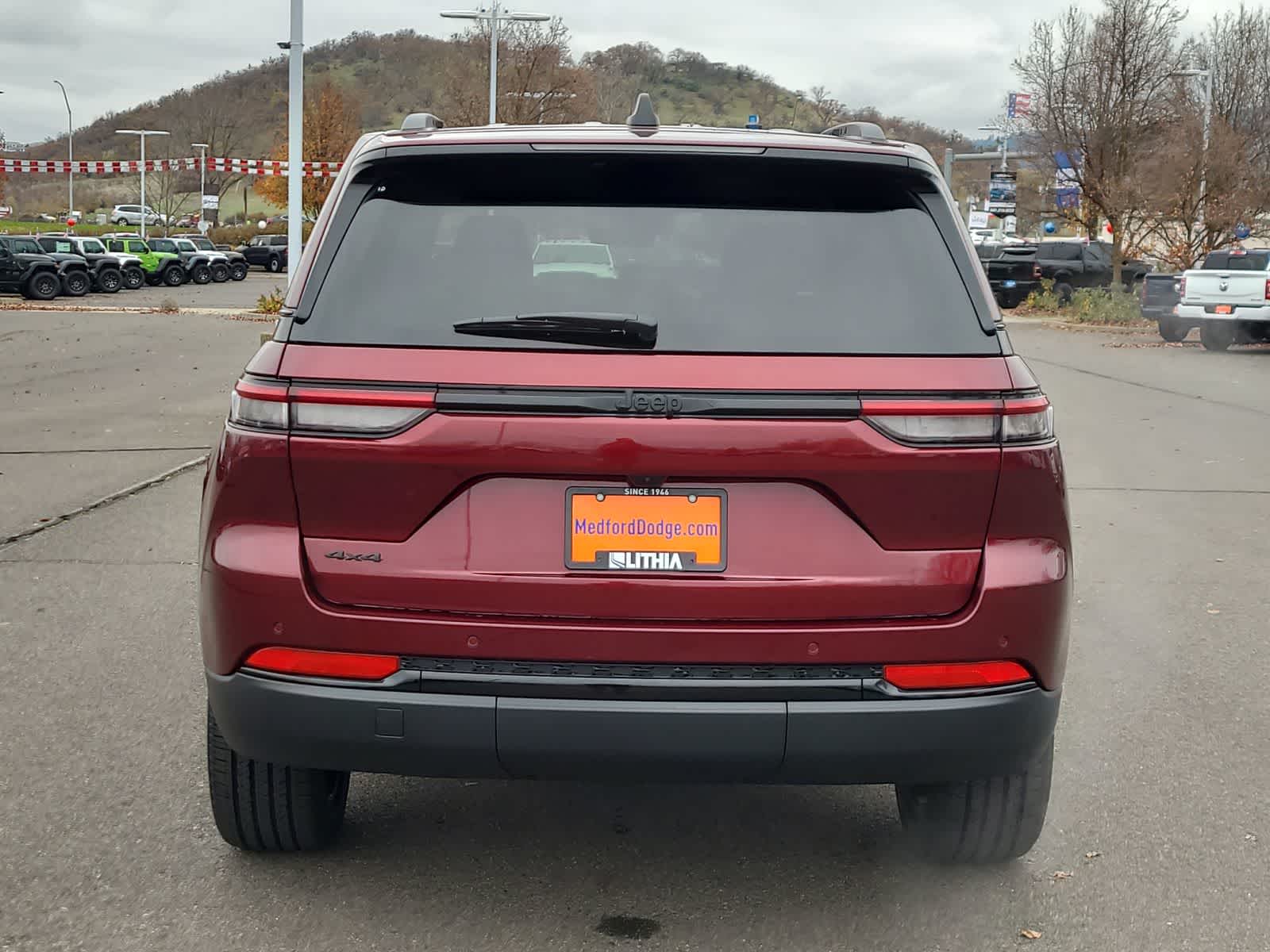 Thumbnail: 2025 Jeep Grand Cherokee - 13