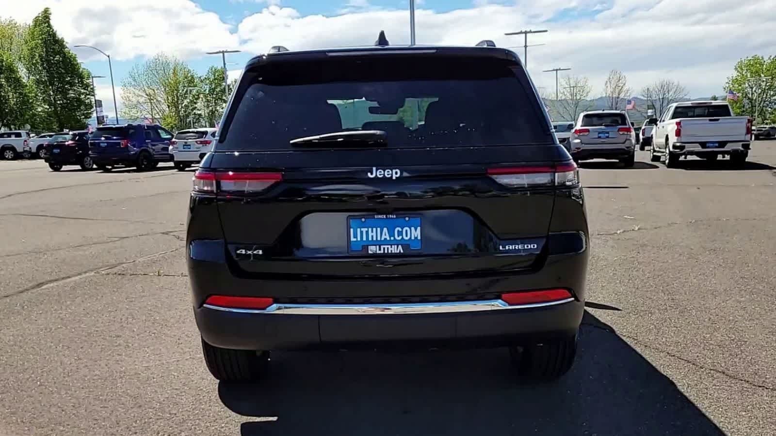 Thumbnail: 2026 Jeep Grand Cherokee - 7