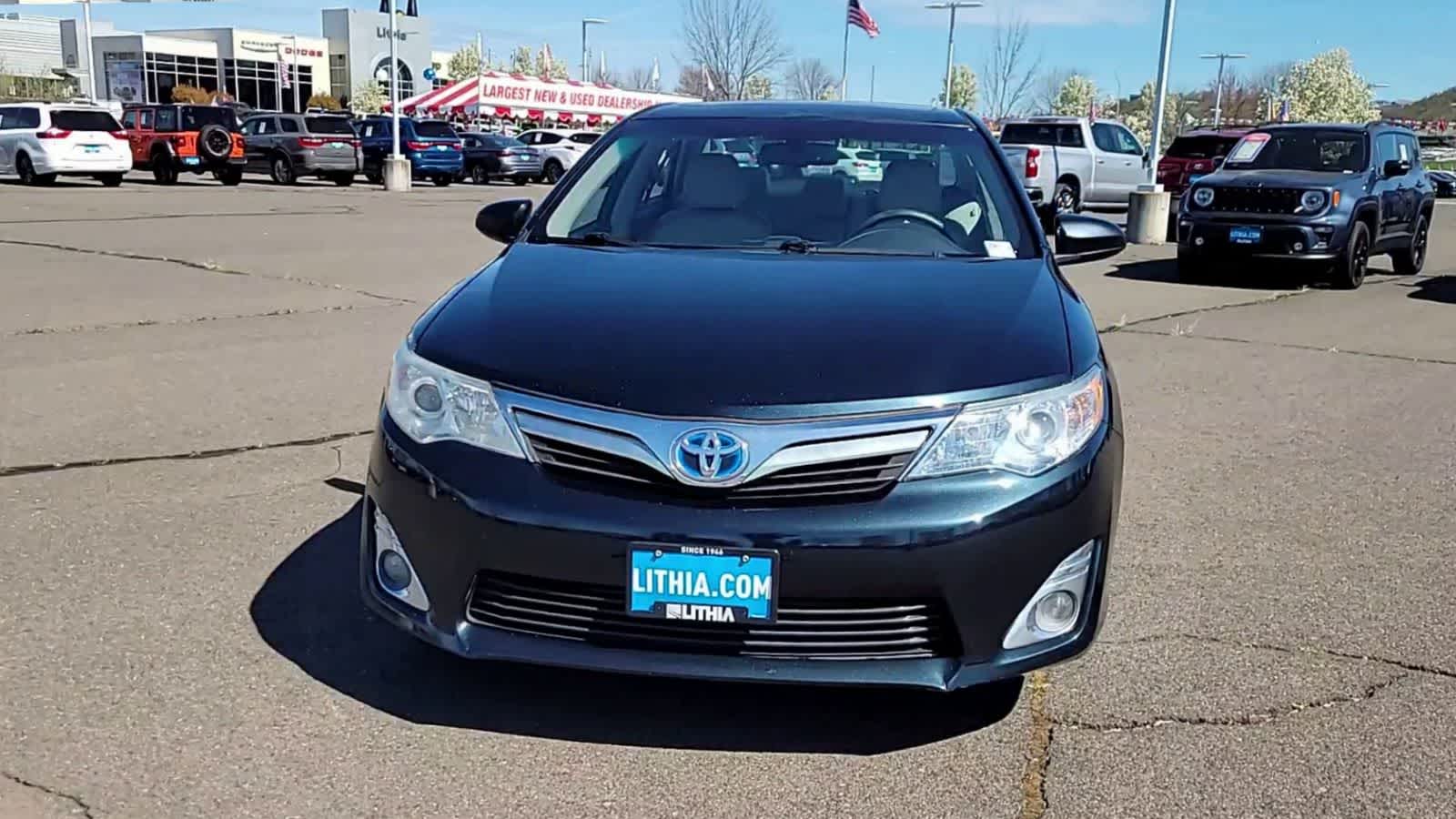 Thumbnail: 2012 Toyota Camry - 3