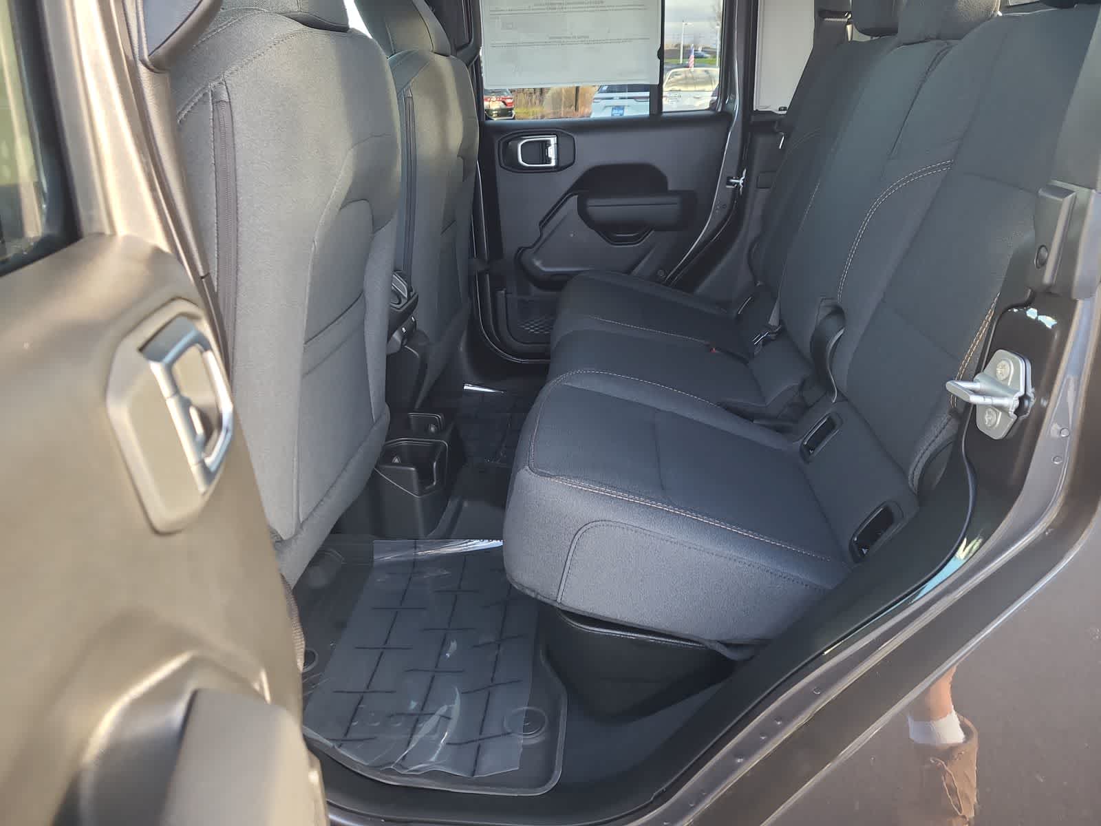 Thumbnail: 2026 Jeep Gladiator - 21